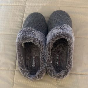 Skechers memory foam slippers